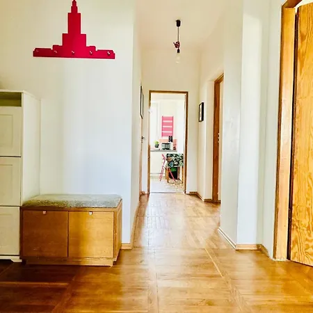 Z Widokiem Na Palac I Kosciol. Apartment Warsaw