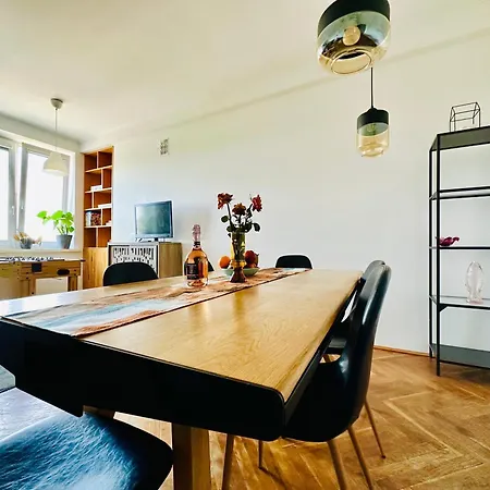 Appartement Z Widokiem Na Palac I Kosciol.