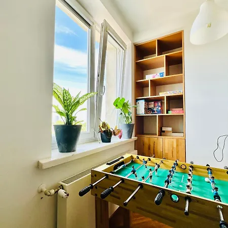 Z Widokiem Na Palac I Kosciol.