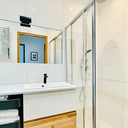 Appartement Z Widokiem Na Palac I Kosciol. Varsovie