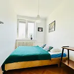 Z Widokiem Na Palac I Kosciol.