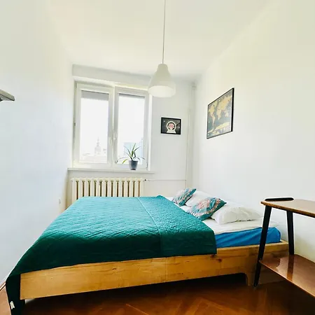 Z Widokiem Na Palac I Kosciol.