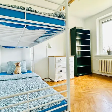 Z Widokiem Na Palac I Kosciol. *